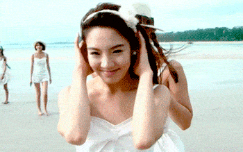 搞笑gif段子偷袭老婆被反击