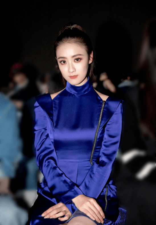 新《鹿鼎记》双儿成全剧"白月光",剧中温婉,戏外却是霸气御姐