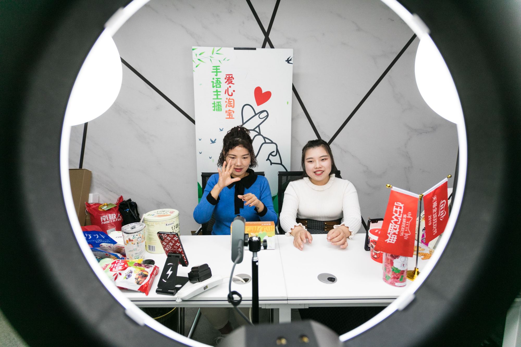 带货主播们的盛宴要散了虚假数据繁荣下是小商家们的血泪