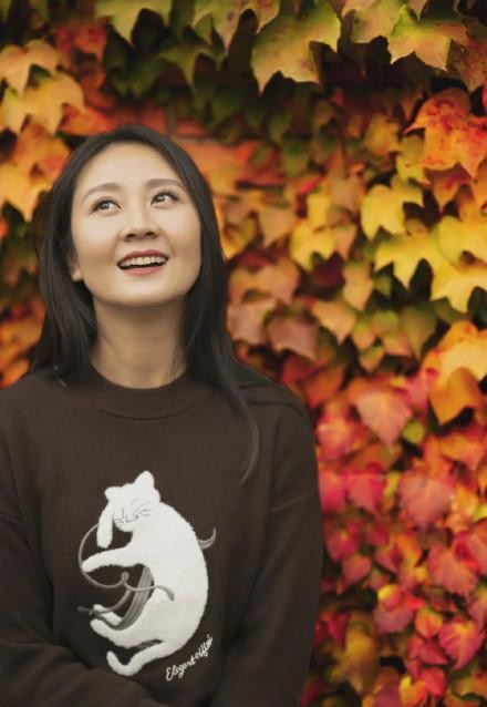 演员母丹称不认识张颜齐,多年没有作品的她,现在怎样了?_手机搜狐网