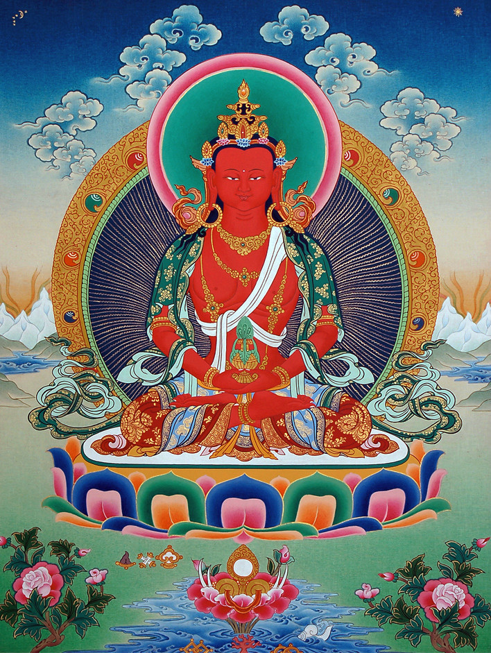 称为长寿三尊,是西藏诸多寺庙中常见的佛像组合形式