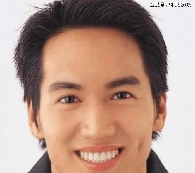 言承旭出道19年从未换过发型,当他掀开刘海后,网友:告辞!