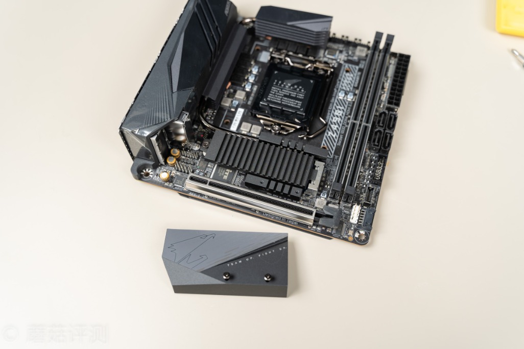 地表最强z490 itx主板,技嘉(gigabyte)z490i aorus ultra 迷你雕主板