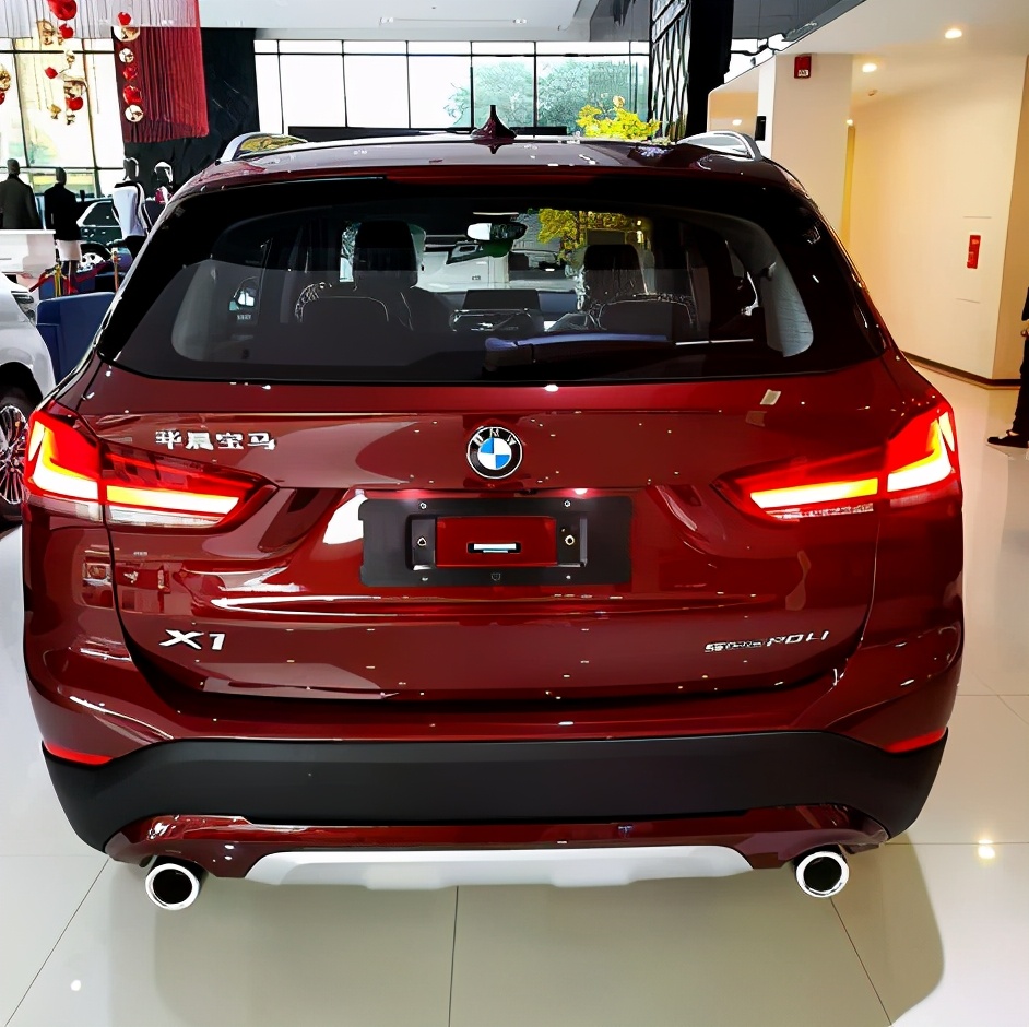 实拍:被低估的宝马x1,才21万,内饰竟然这么豪华