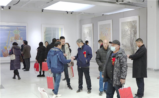 中国生态文明万里行走进宋庄抱朴守真浑然天成解天成书画作品展在京