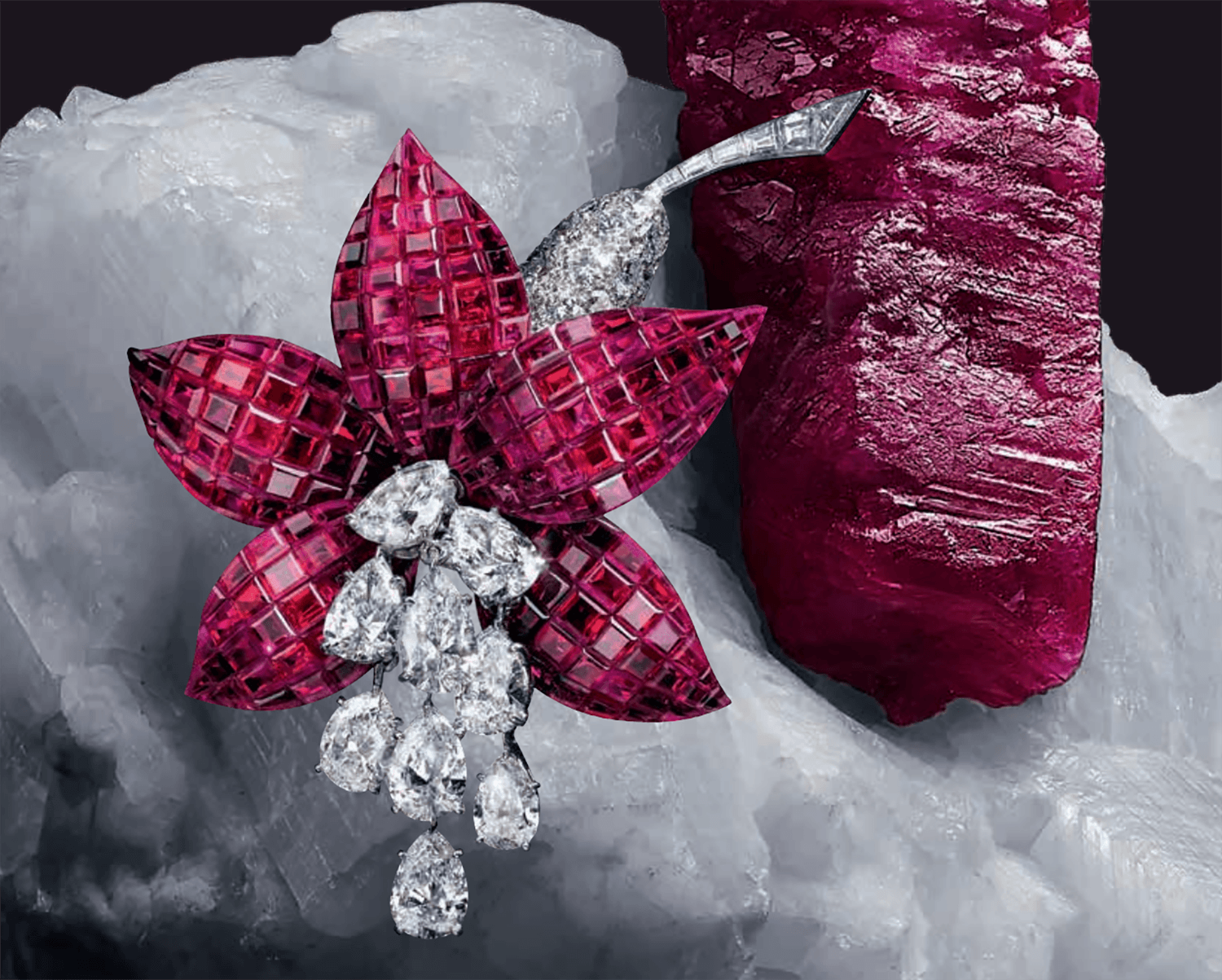 梵克雅宝珍贵宝石展追溯矿石到珠宝的迷人过程