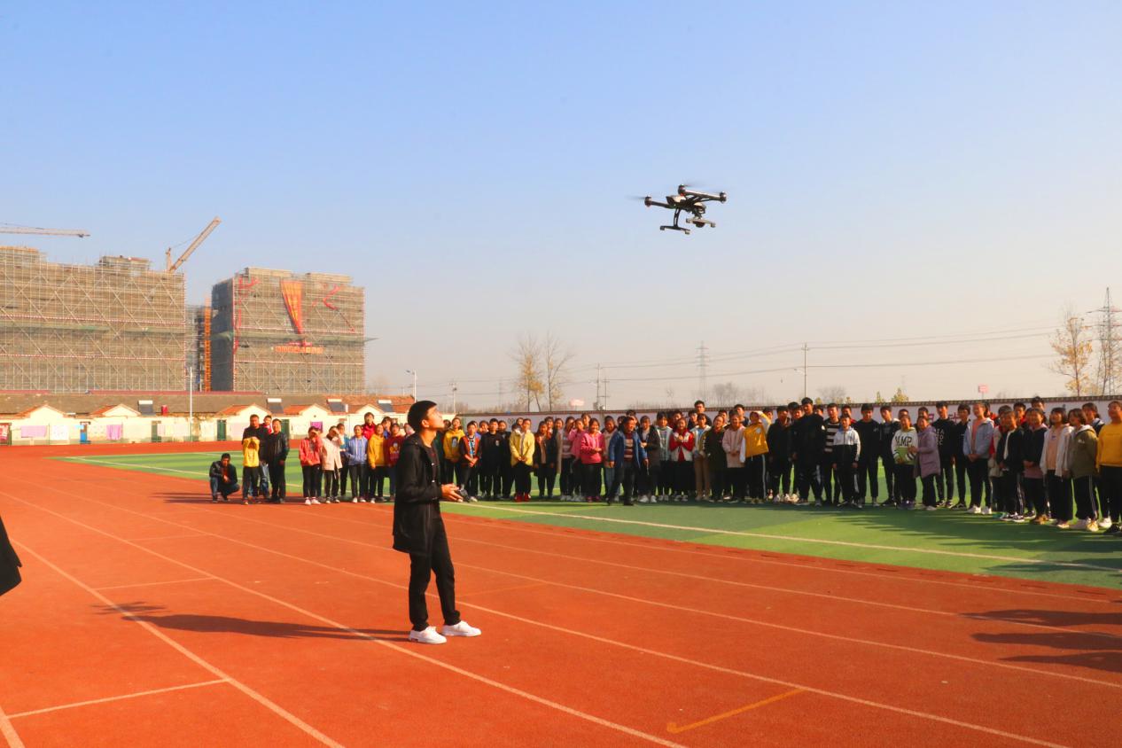 江苏睢宁官山镇:农村学生遇见人工智能,美好事情发生了……_手机搜狐