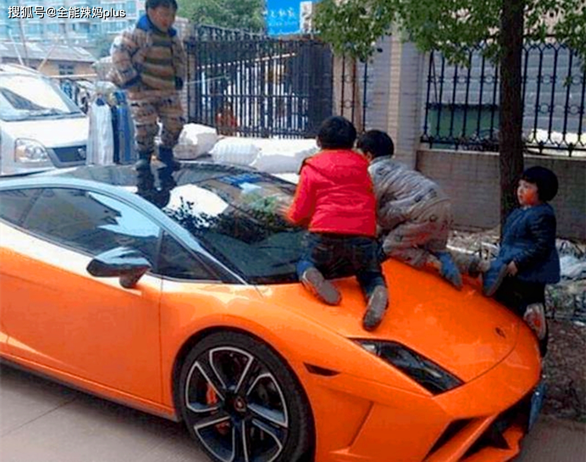 熊孩子"坑爹"创纪录,划45辆车须赔150万,家长:他还是个孩子_影响