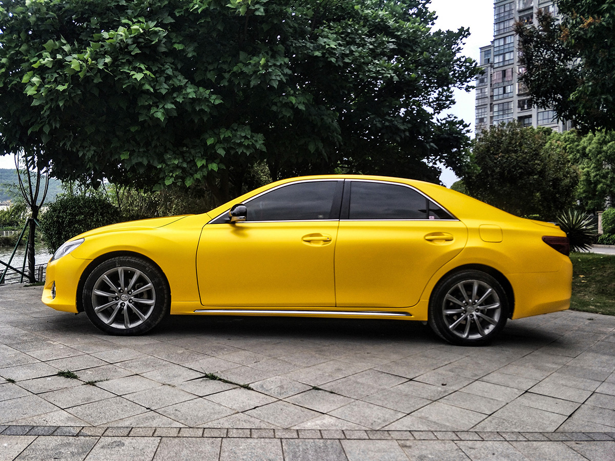 丰田锐志车身改色电光黄rg瑞集改色膜福建福州