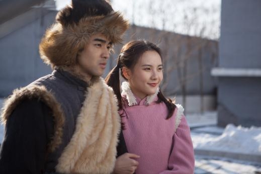 应昊岩,倪瑜坤领衔主演,著名演员,老戏骨高强参演的电影《三块石》以