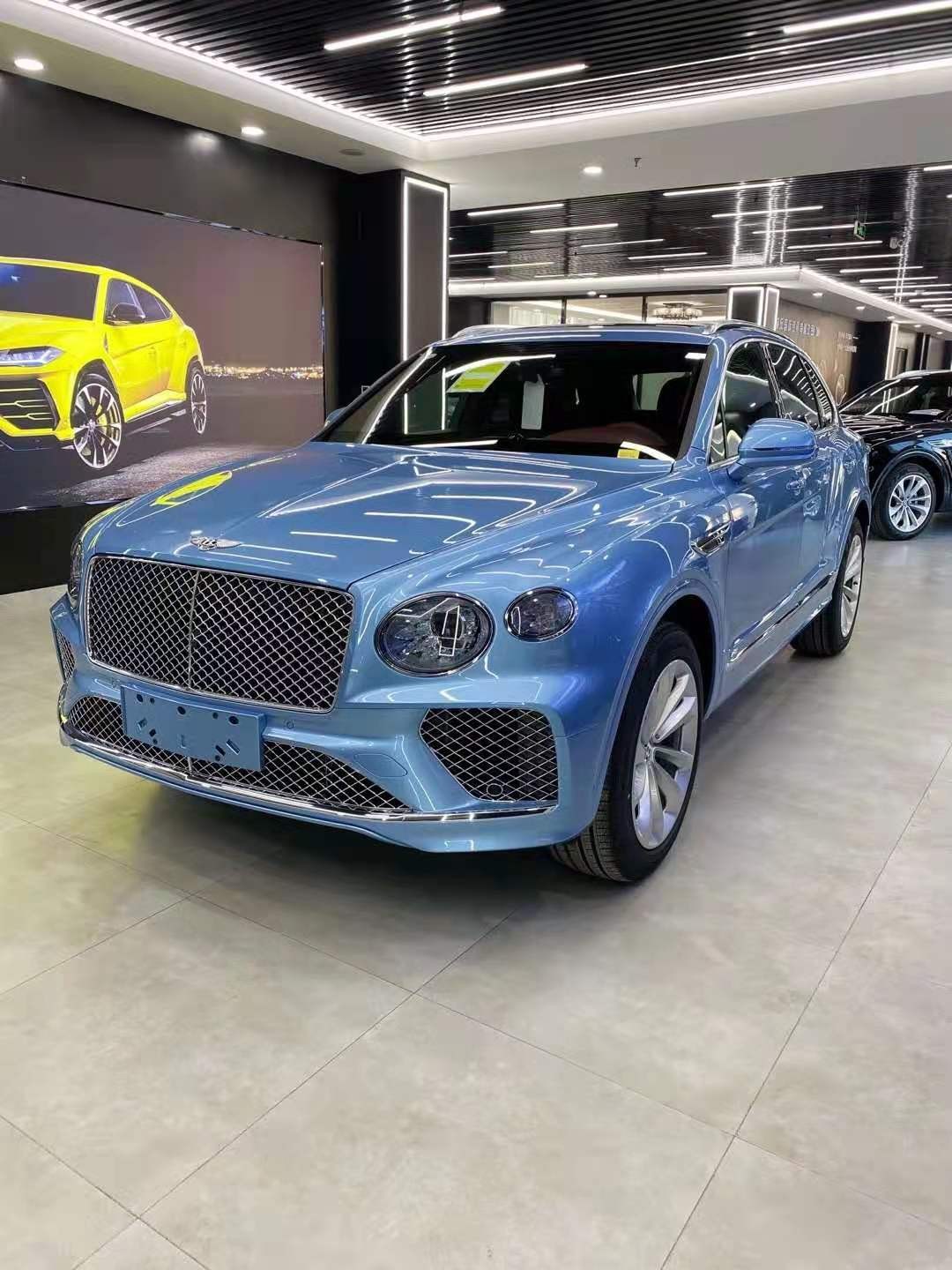 2020款宾利添越顶级奢华越野至尊无视路况