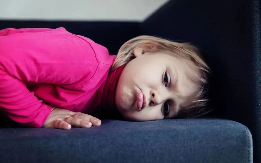 孩子的情绪改变,也许是在表达"负面情绪",正向引导很重要