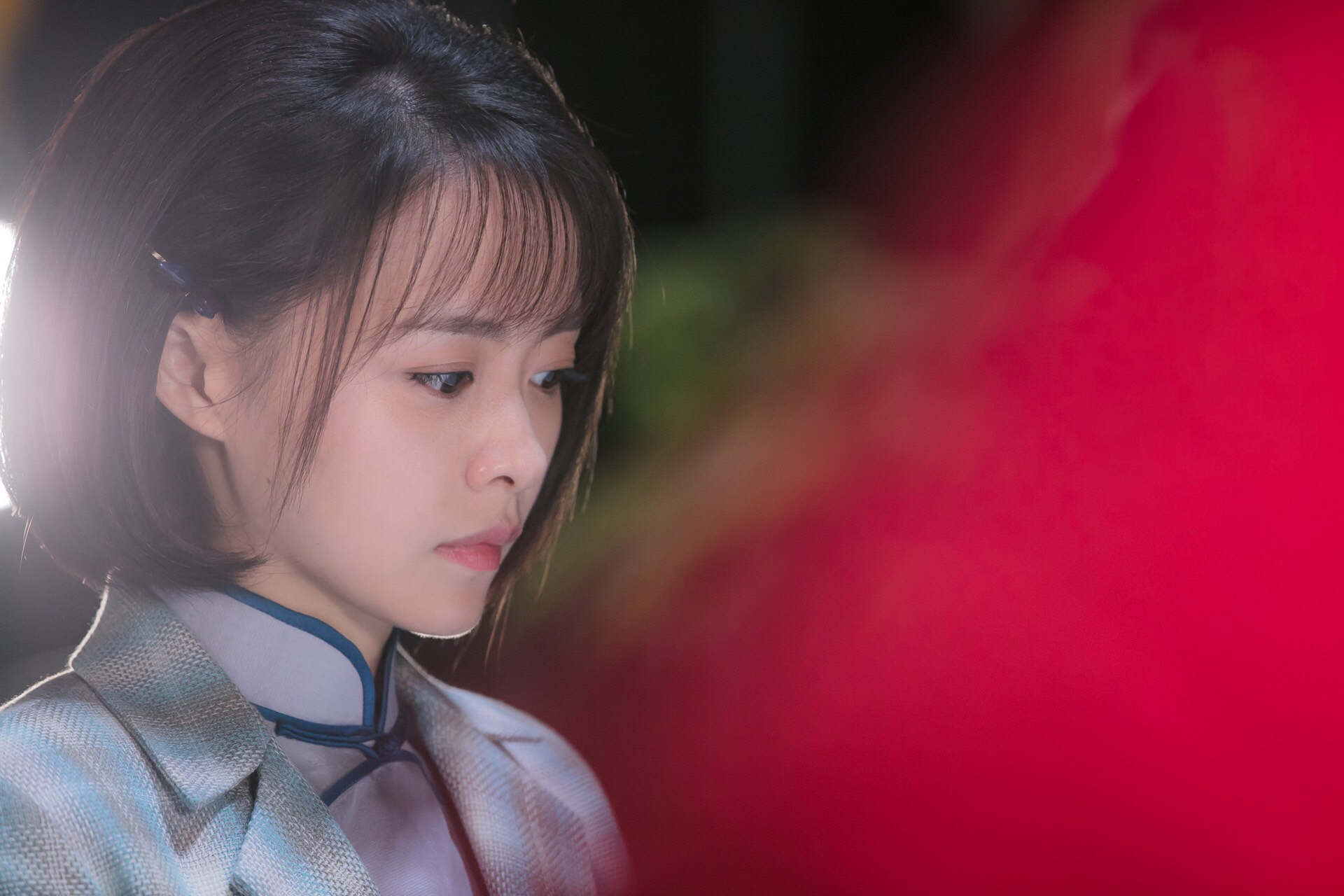 由吴樾执导,吴樾,余心恬,谭凯,张岩,周帅,叶峰等主演的电视剧《烈火