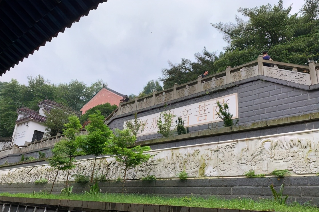湖南闻名天下的第一道场隐藏于深山中媲美国清寺分文不取