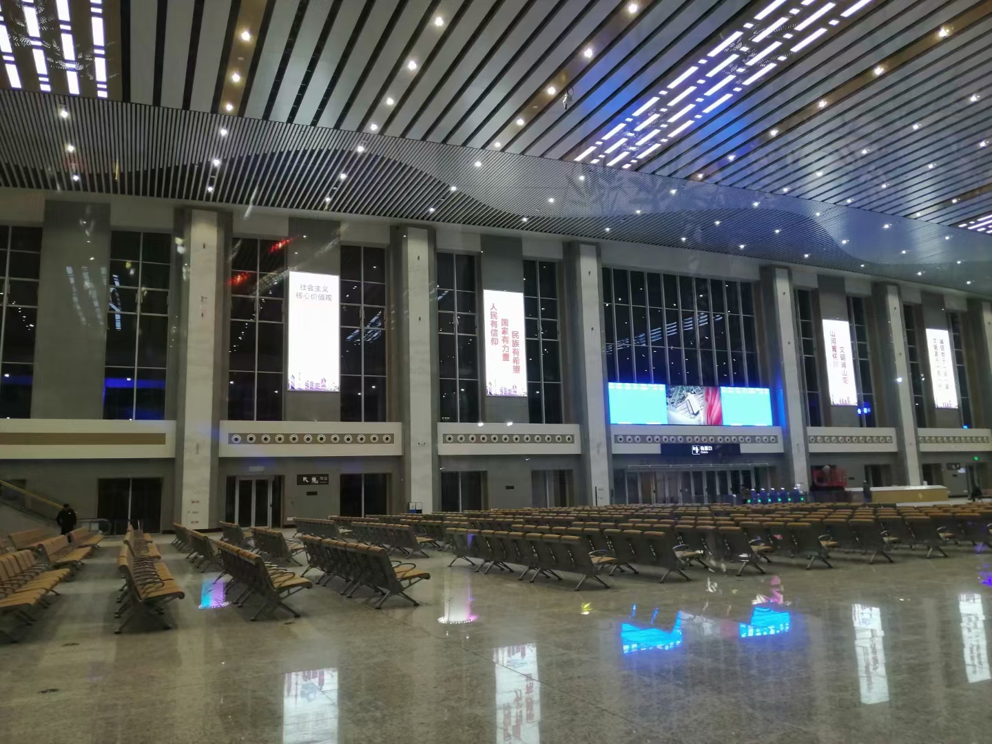 一起来看气势磅礴的焦作西站!