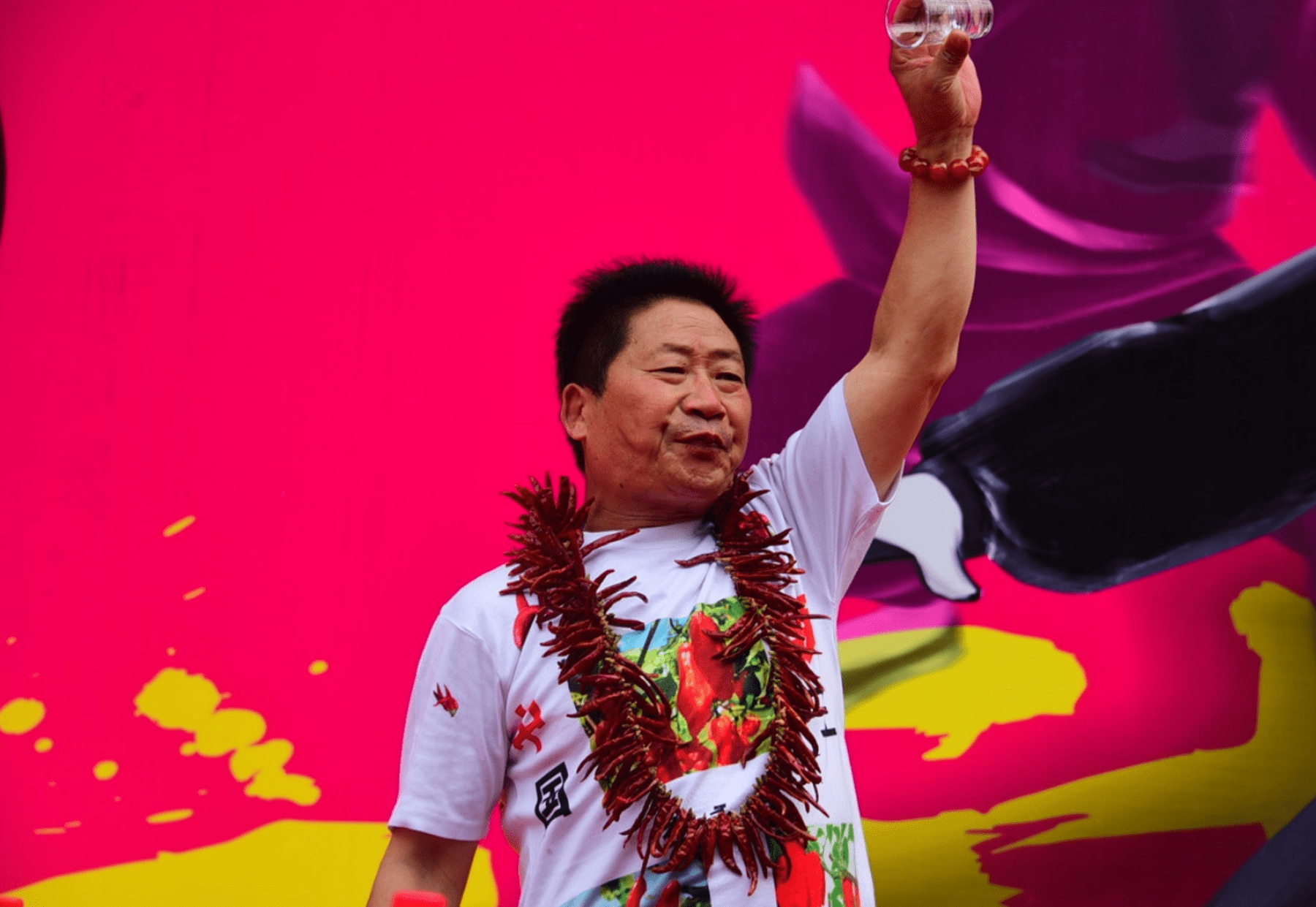 原创"中国辣王"李永志:不听医生劝阻一天5斤辣椒,如今成这副模样