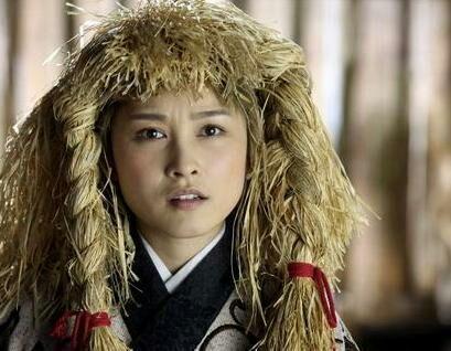 刘诗诗,这应该是史上最丑新娘的头饰了吧.吴奇隆,四爷呢?