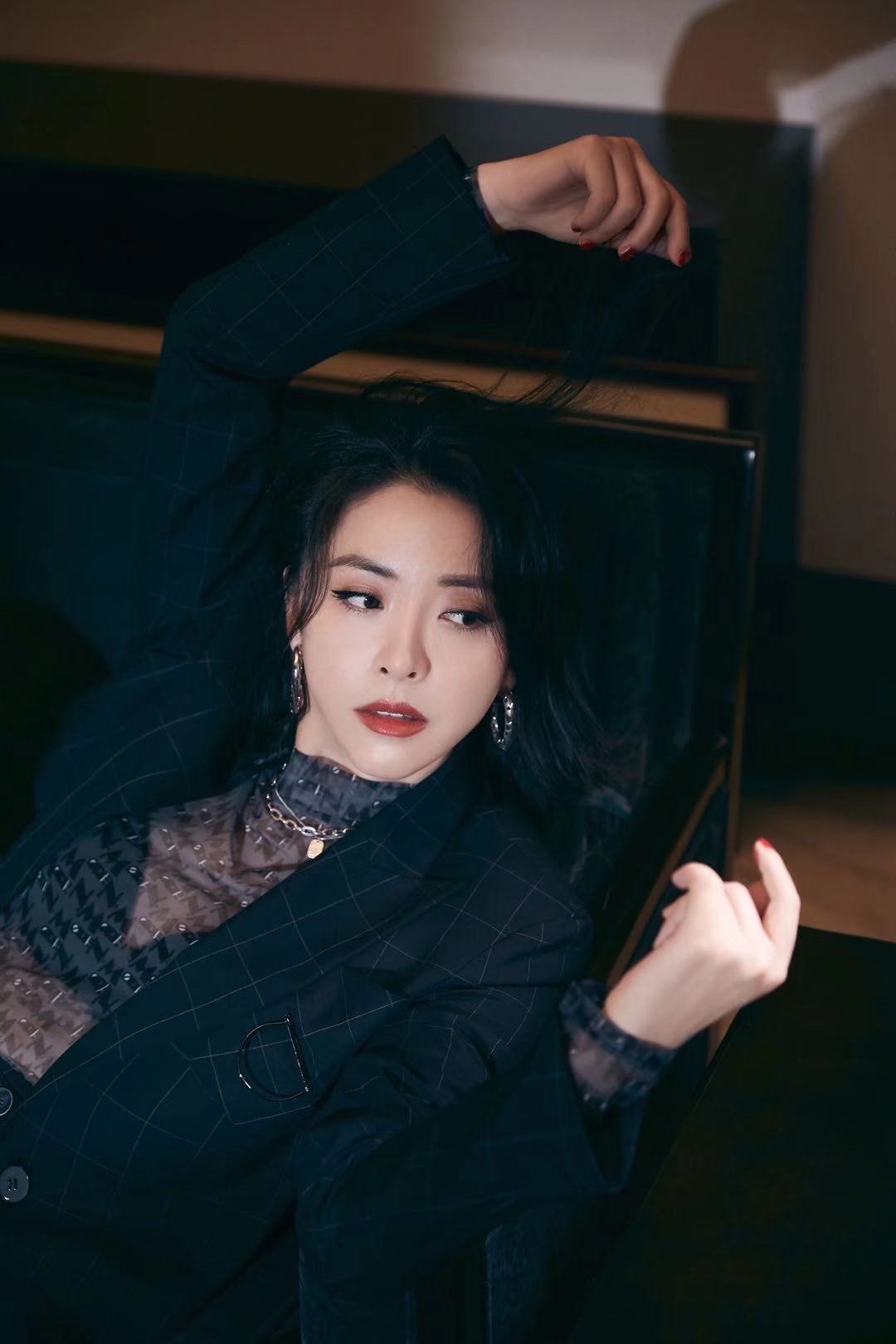 黄小蕾颁奖中国国际新媒体短片节成熟干练状态极佳尽显优雅知性魅力