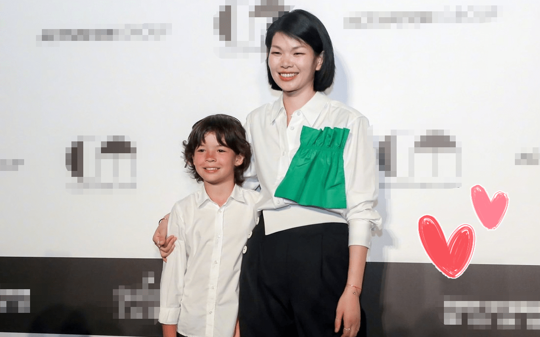 挑战国人审美的超模吕燕帅气混血儿子曝光眉清目秀不像妈