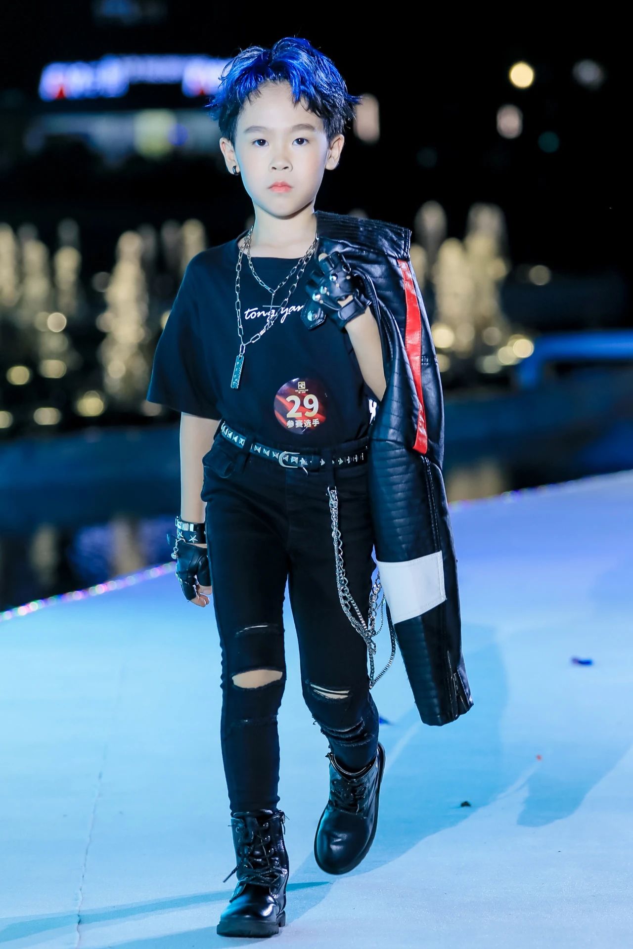 第一童星最受欢迎小超模姚瑞辰走出我的道路演绎我的美学