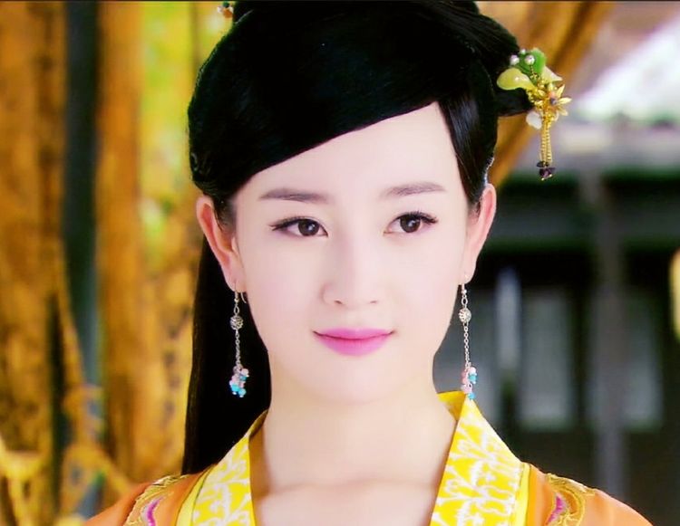 后来张檬出演大爆剧《古剑奇谭》,饰演方如沁.