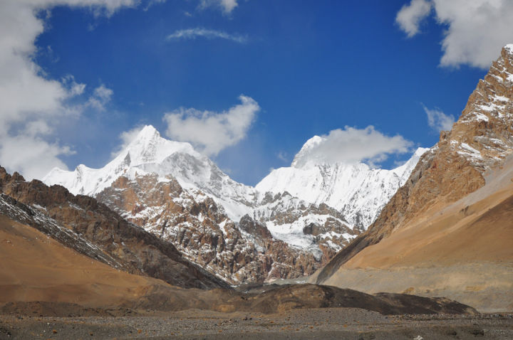 新疆三座著名的山峰图片