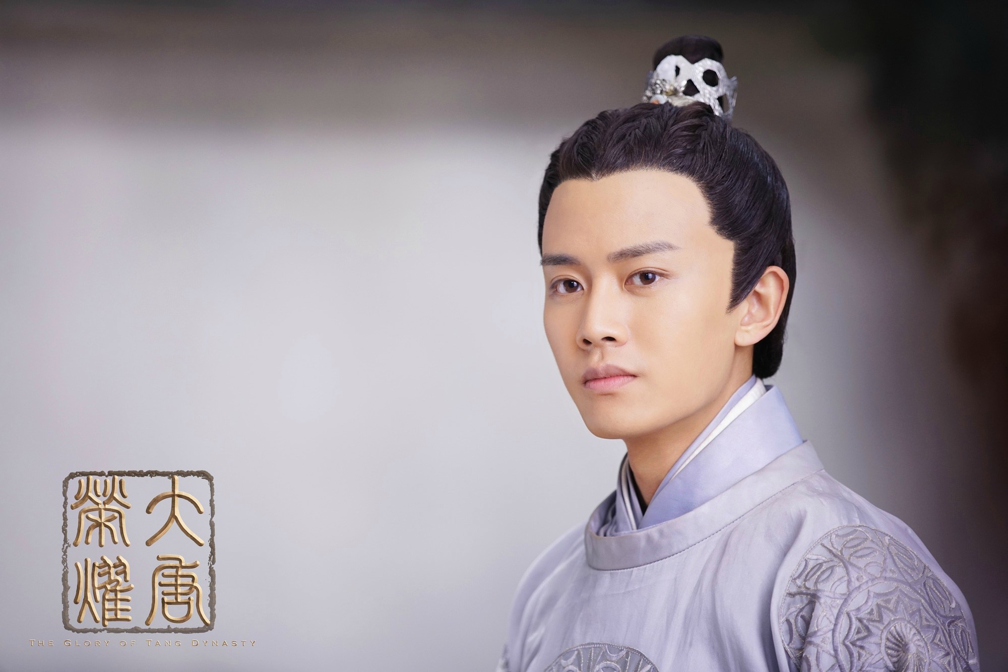 《大唐荣耀》是第二部男主戏,原先他演男配,任嘉伦准备得很充足,在