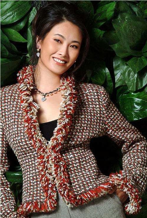 她最终复仇成功跟你同居8年不娶我那我就嫁给你兄弟