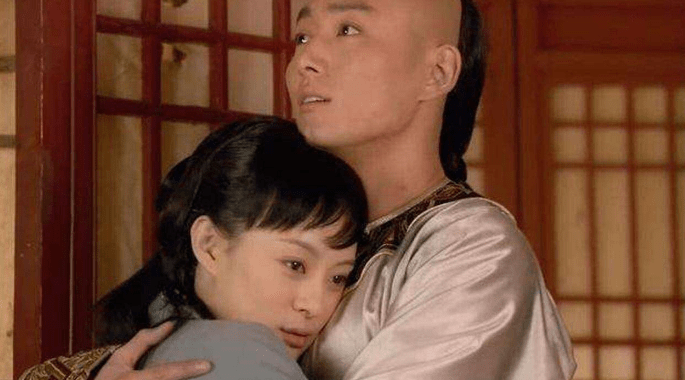 《甄嬛传》:原著中看了甄嬛给孩子取的名字,才知道她有多爱果郡王