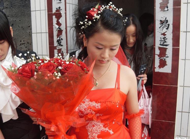 原创俗语姐送妹穷三辈娘送女穷到底并非迷信古人的美好寓意