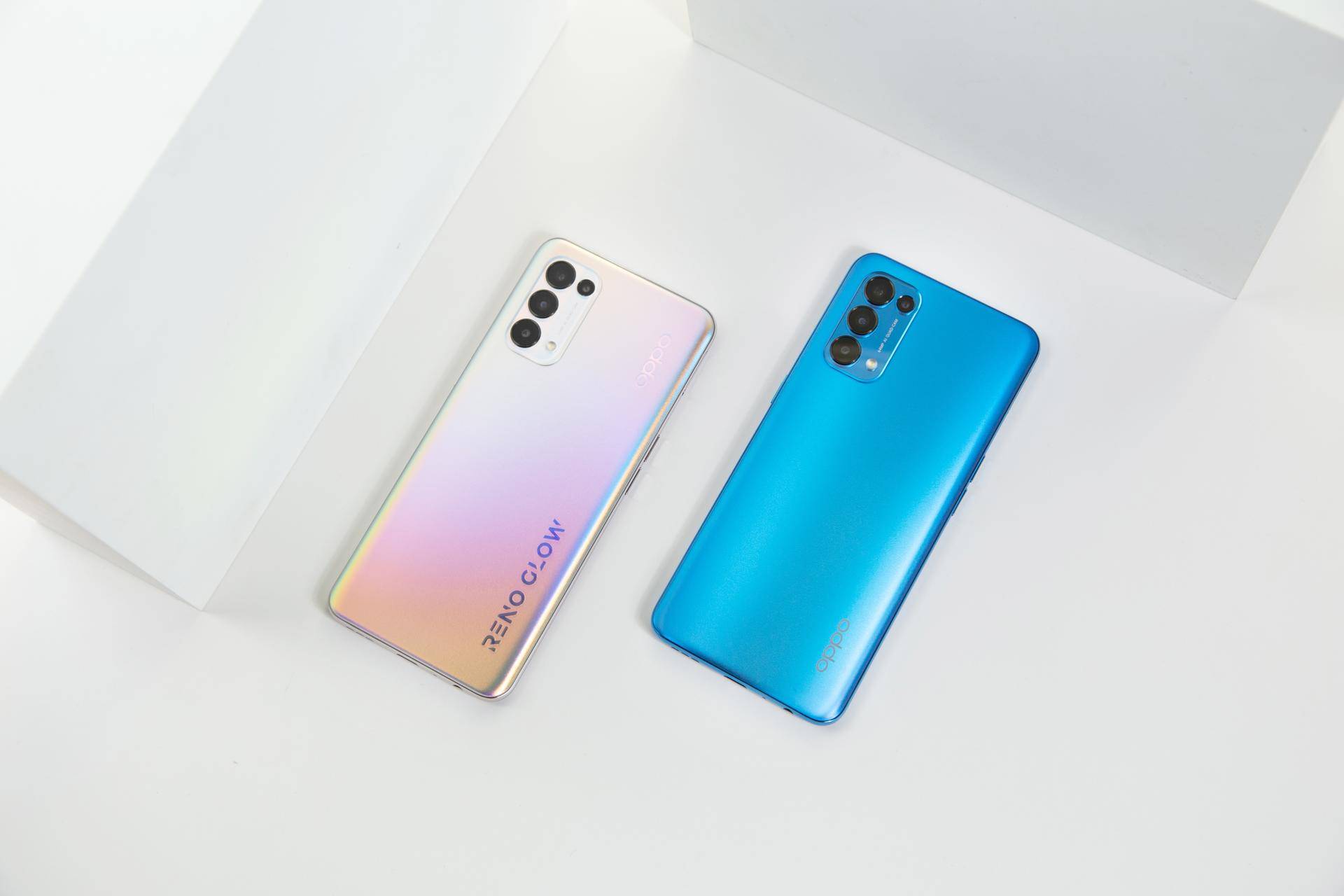 在不同视角下还会呈现不同的颜色,讲真要是我用oppo reno5,都不舍得戴