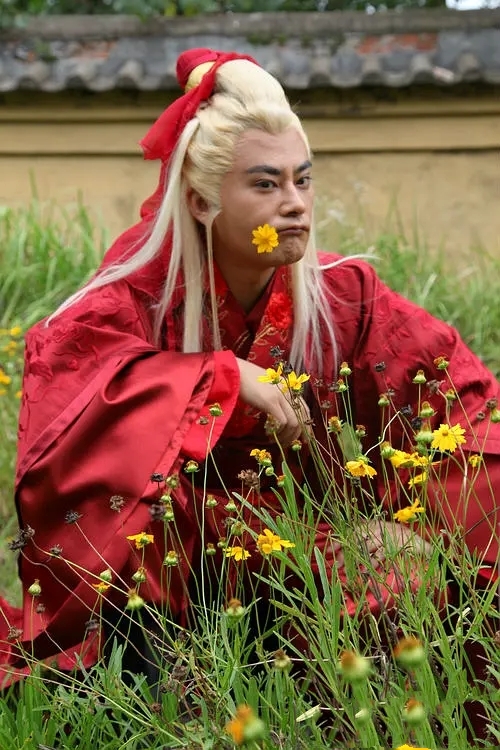 有翡周翡之父周以棠从反派到正派宗峰岩仅需一圈胡子