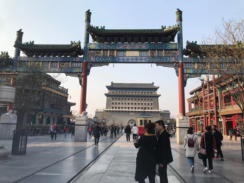 北京最具特色的传统商业街，历经数百年历史，深受中外游客喜爱