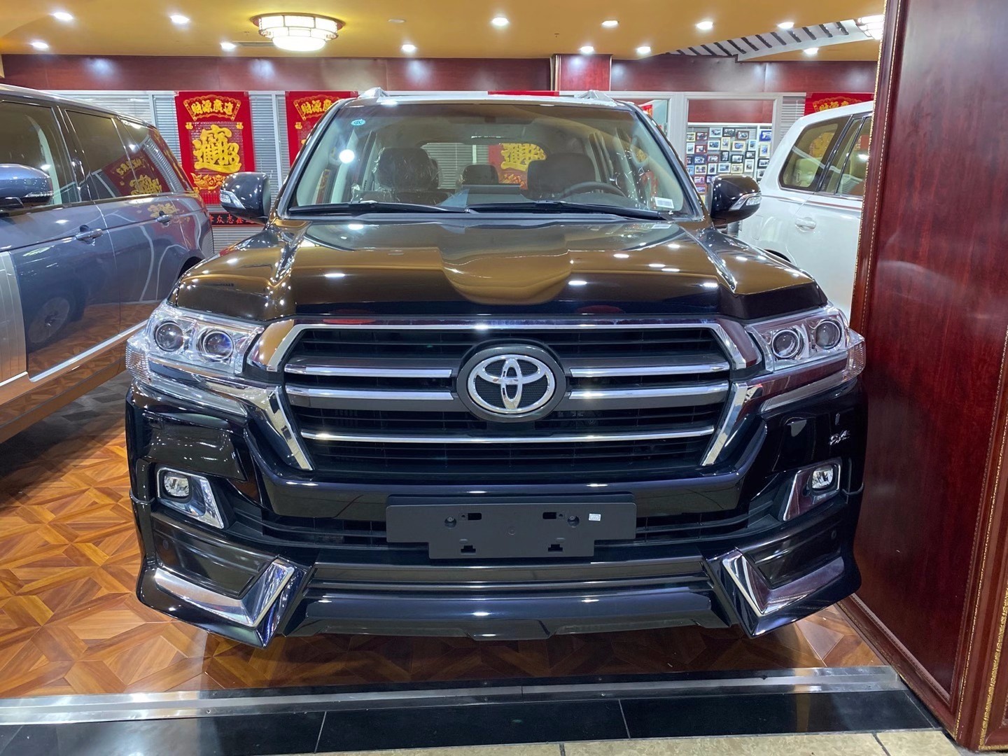 20款丰田酷路泽5700行情 舒适体验巅峰让利_兰德酷路泽