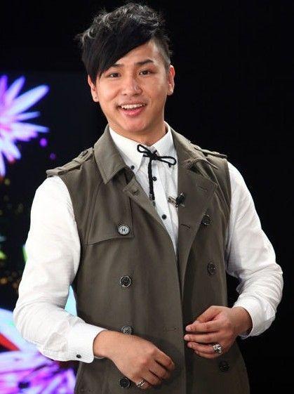 天天向上欧弟承受不起父亲的一跪压力大到自杀被战友救醒