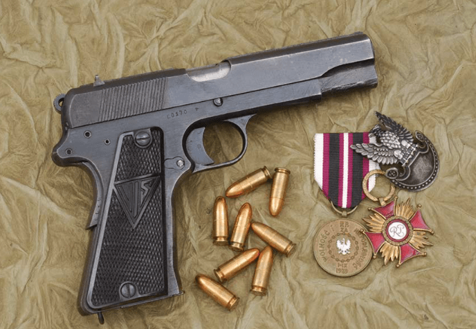 前生产了49400支,我寻思它可靠性优秀一方面是山寨勃朗宁老爷子的结构