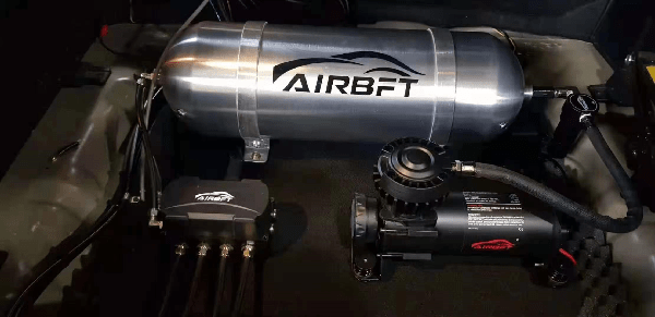 引领低趴潮流李洋呈现kiasportageairbft气动避震瞬间改善hellaflush