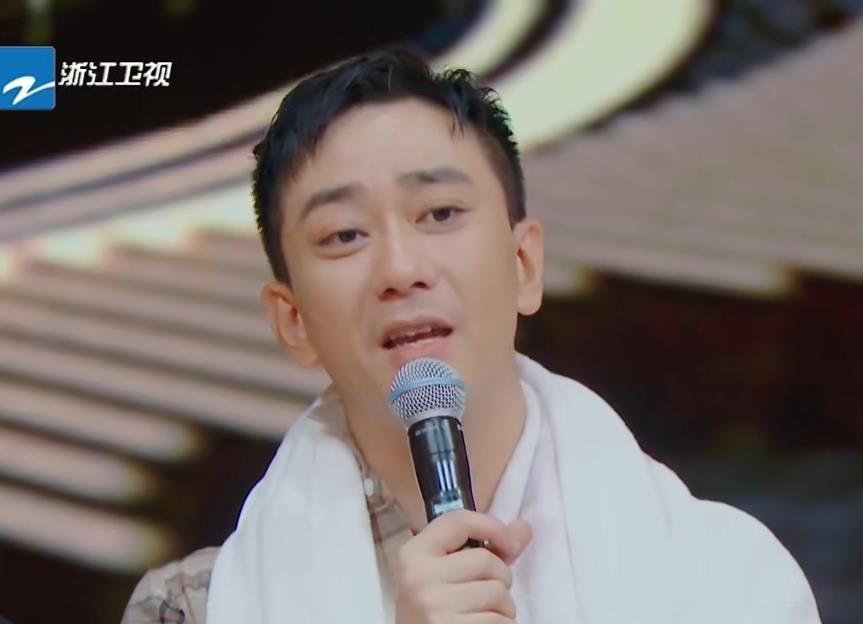 那个被家暴的王自健又回来了我却不想同情他