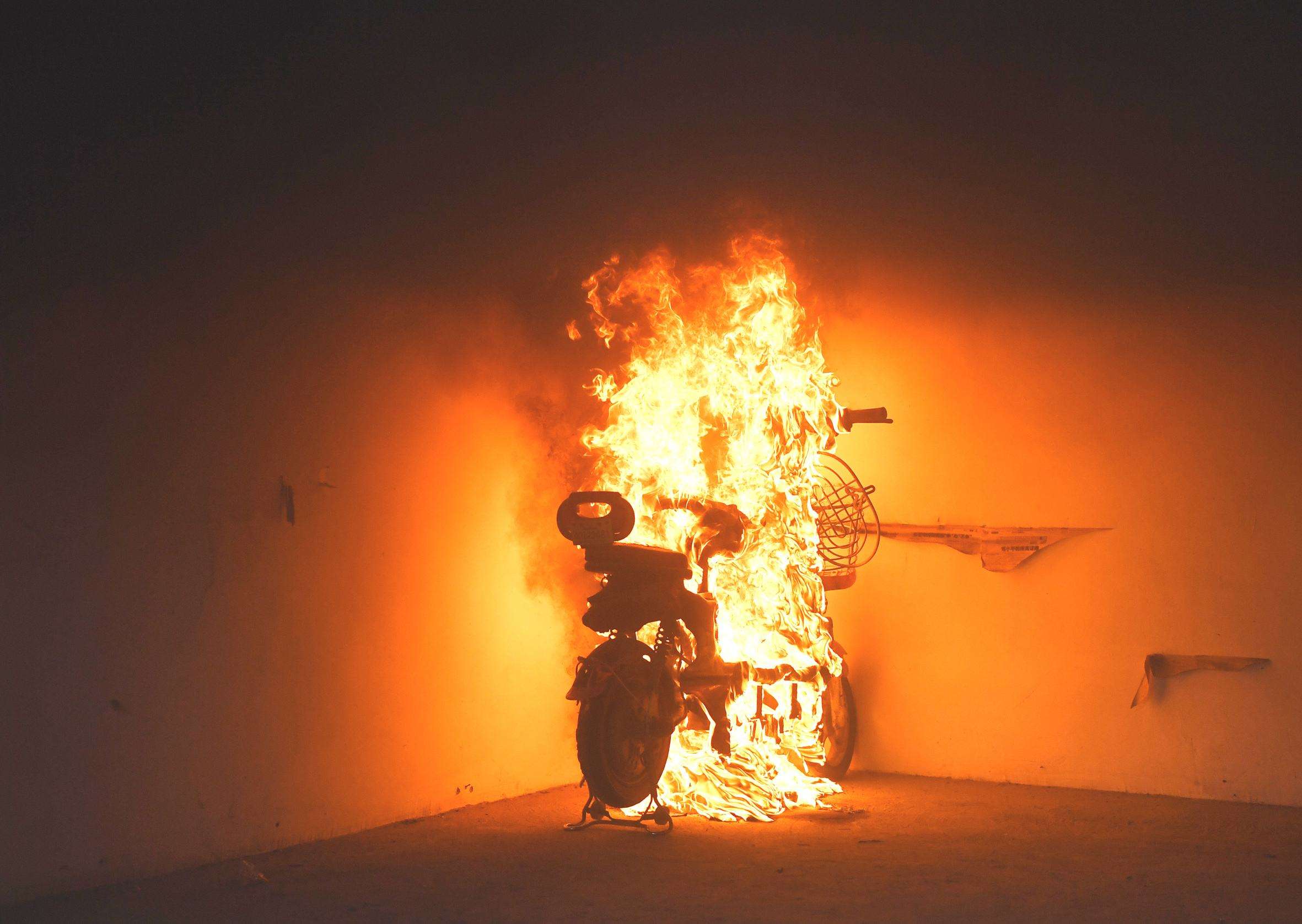 电动车新规出台,与百姓息息相关,也许会全国推行_充电