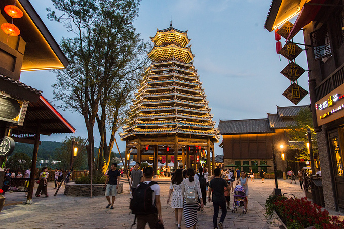 听说丹寨万达小镇有沉浸式旅游体验,这是要"闹哪样?