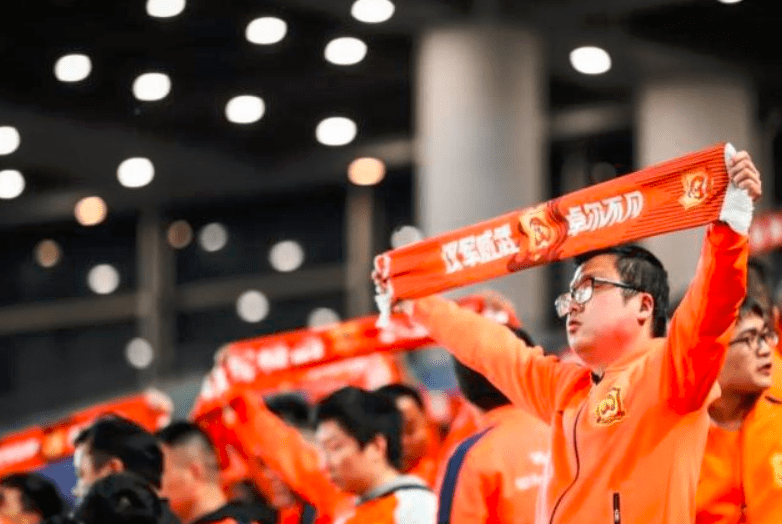 球迷留言武汉卓尔更名，武汉市体育局回应……