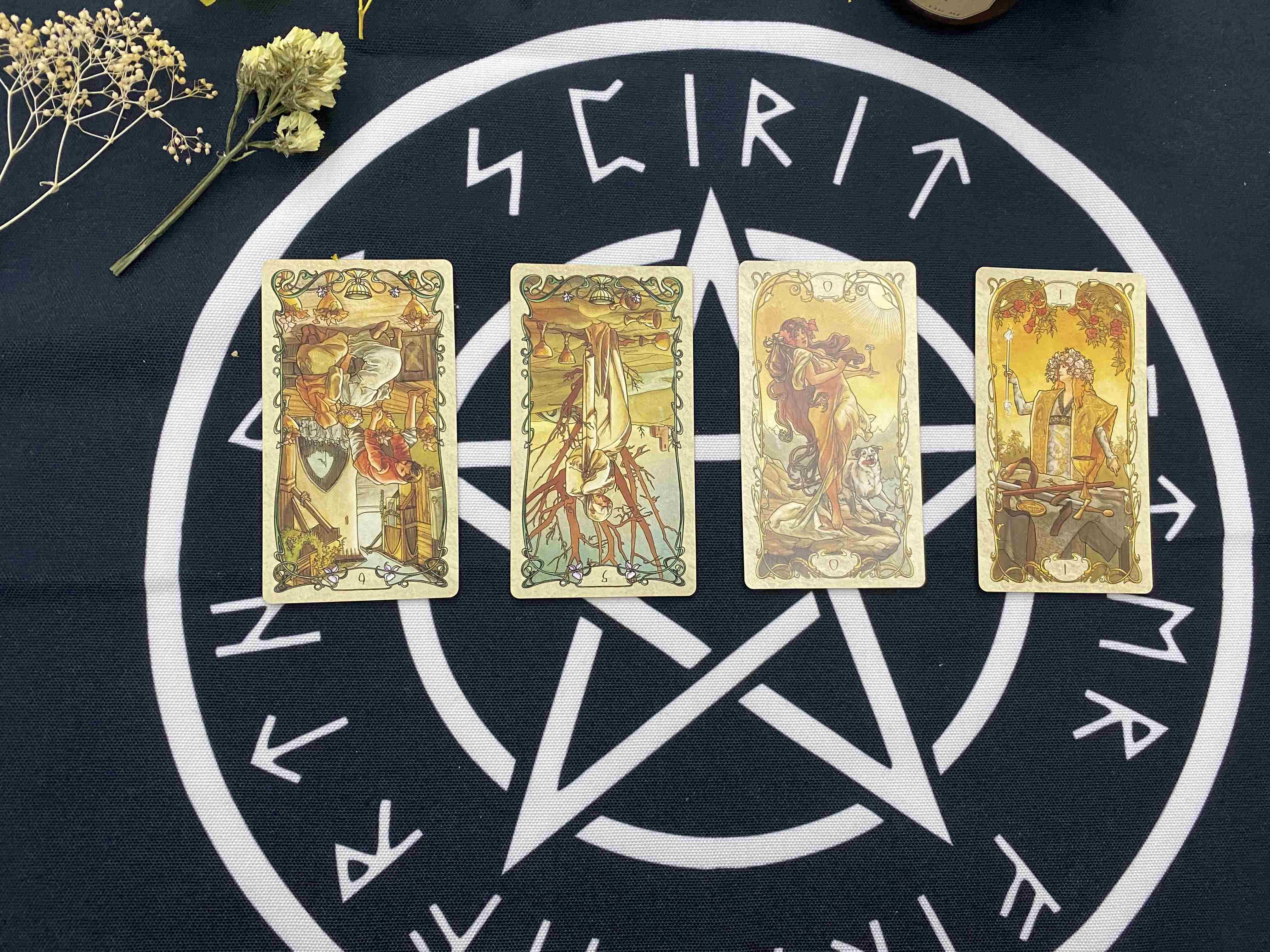 莫莫塔罗狮子座1月运势内心拥有过去执念还是想要继续成功