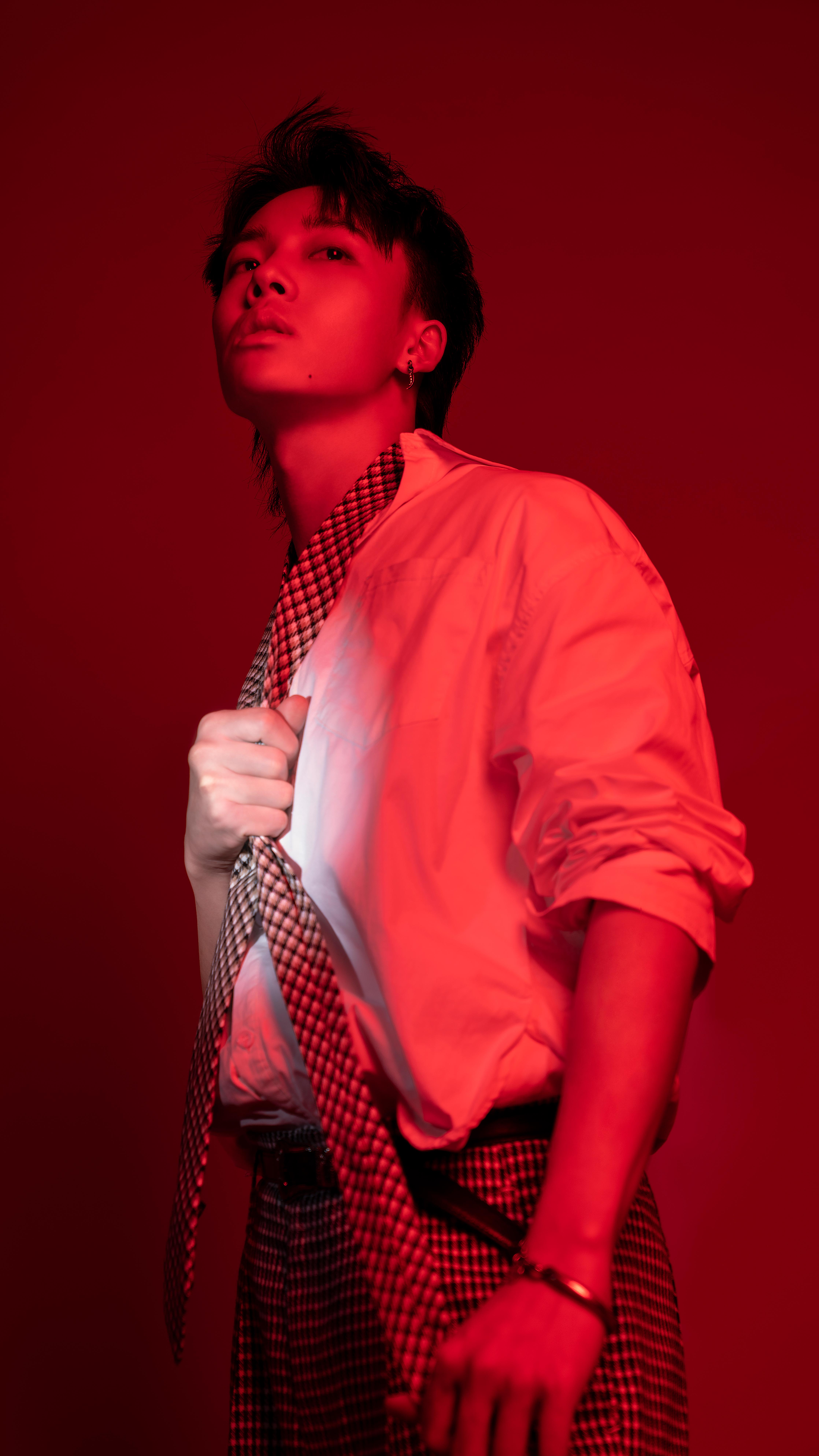 歌手罗景文原创新歌《关于剩我一个人这件事》上线 全新风格突破自我