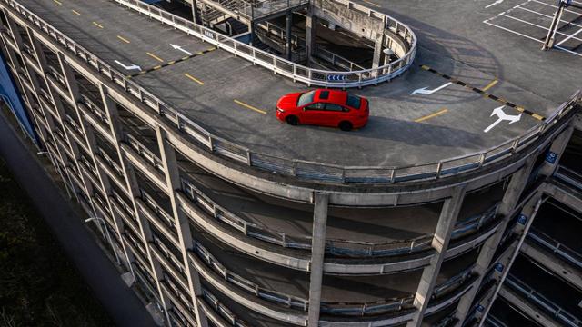 把发布会放在宝山宜家旋转停车楼这个网红打卡圣地,发布会结束还能到