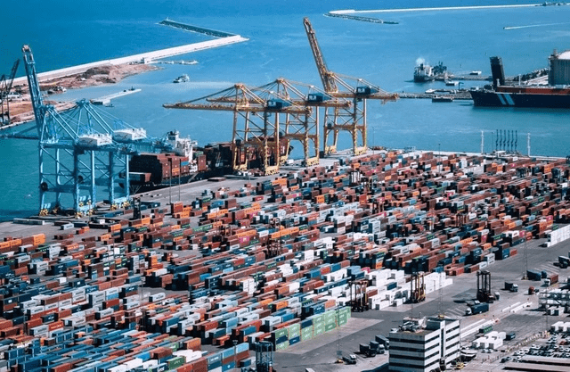 多国港口乱成一锅粥,船舶到港1个月才卸货!拥堵瘫痪,清关延误!