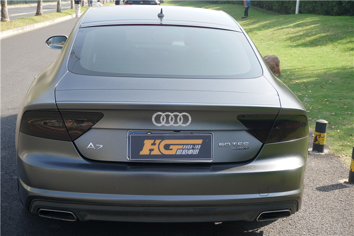 奥迪a7改色贴膜重金属石墨黑