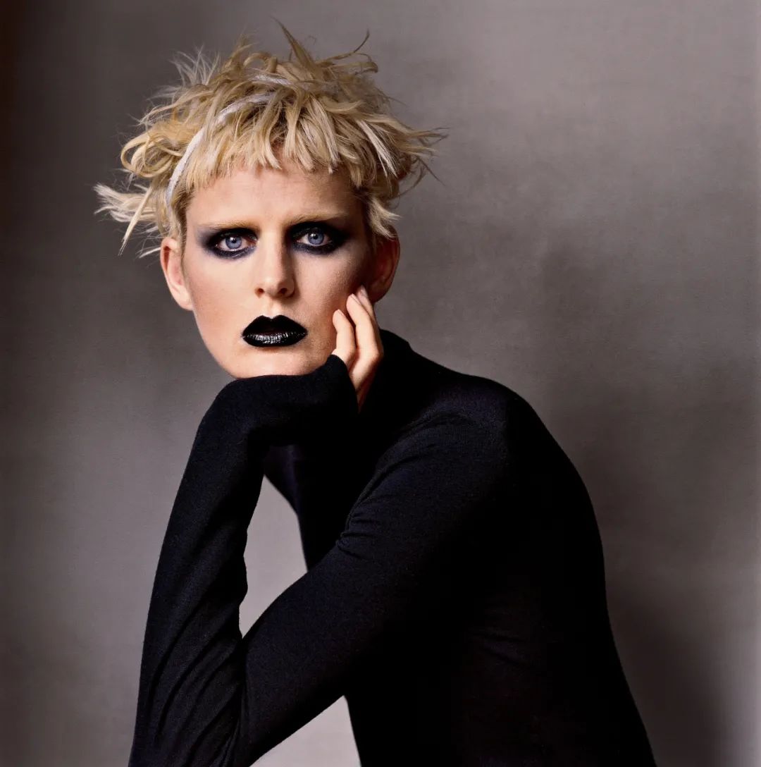 超模stellatennant老佛爷karllagerfeld的灵感缪斯突然去世享年50岁