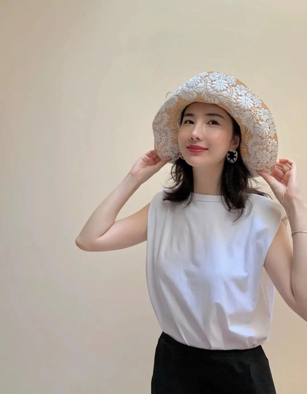 蒋凡疑与董花花离婚被中止认定高层次人才对男人太宽容