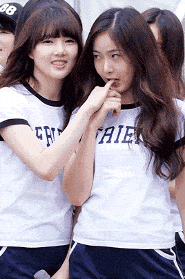 原创搞笑gif段子6喝茶这玩意怎么这么眼熟