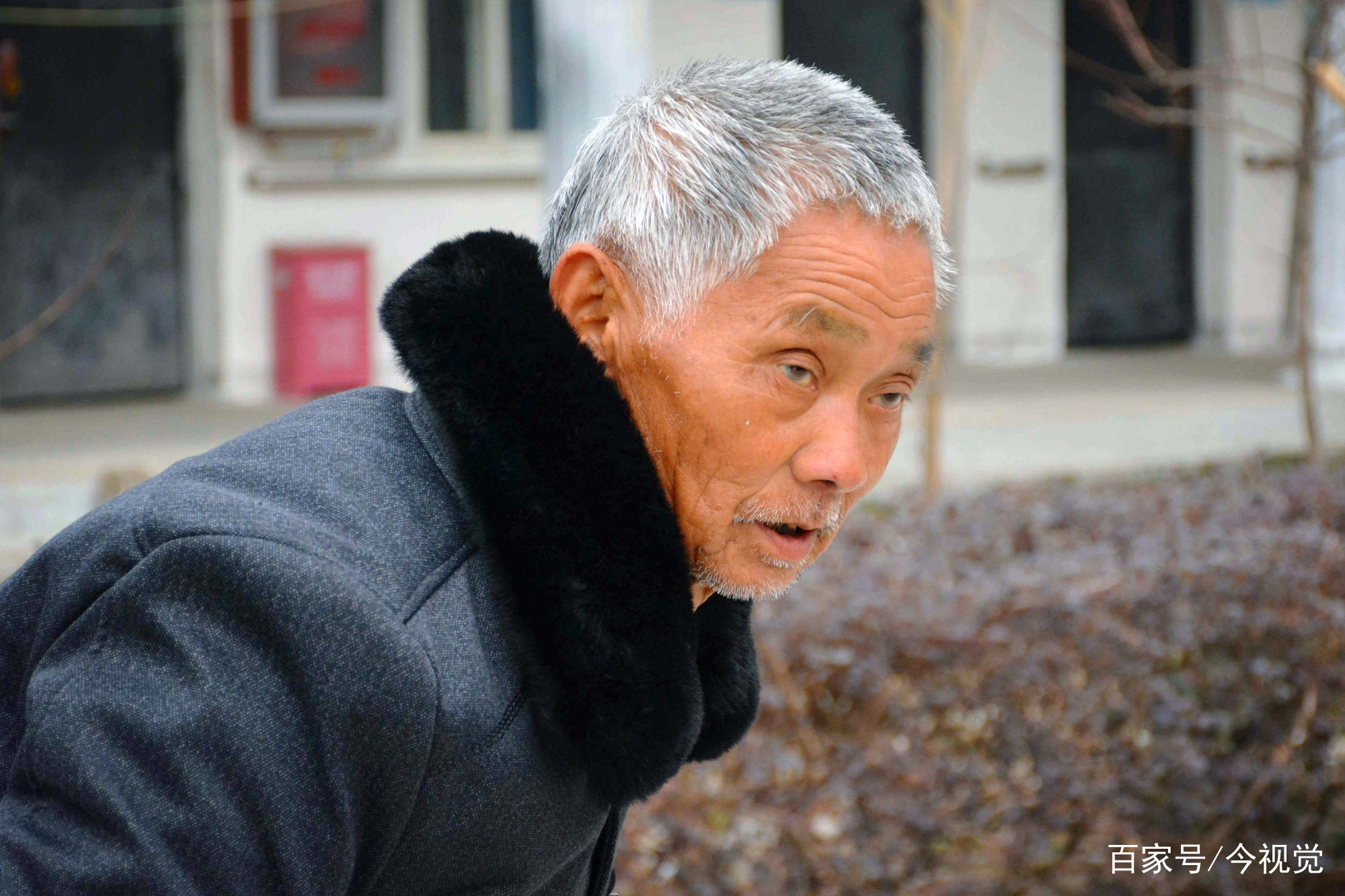 73岁大爷一生未婚,在"外乡"生活63年,满怀感激